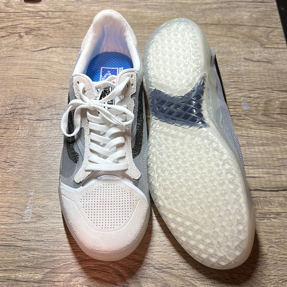 Vans like new size 12 - Picture 2 of 4